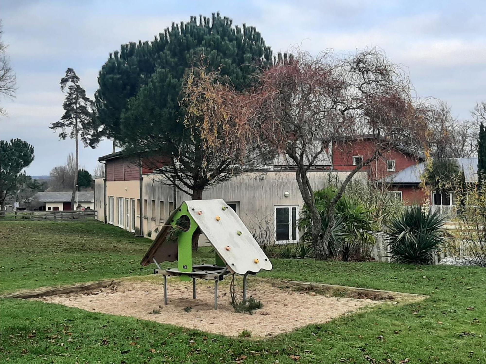 Quartier Des Peintres - Poussin *
